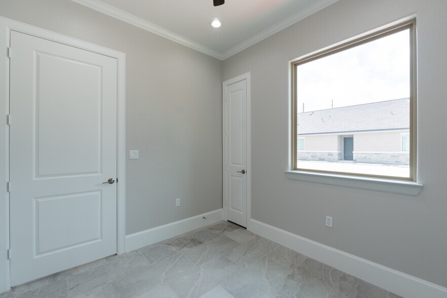 More Photos Of 12414 Spring Cypress Rd, Tomball Medical For Sale