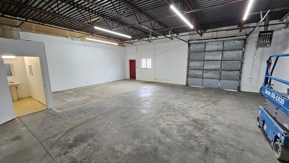 More Photos Of 7000 E 58th Ave, Commerce City Warehouse For Lease
