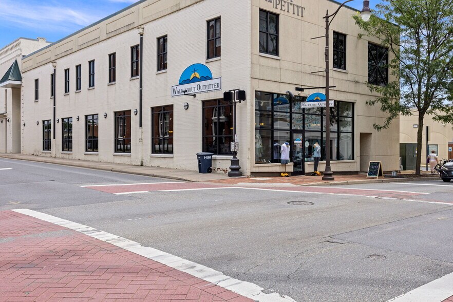 More Photos Of 90 N Main St, Harrisonburg Office For Sale