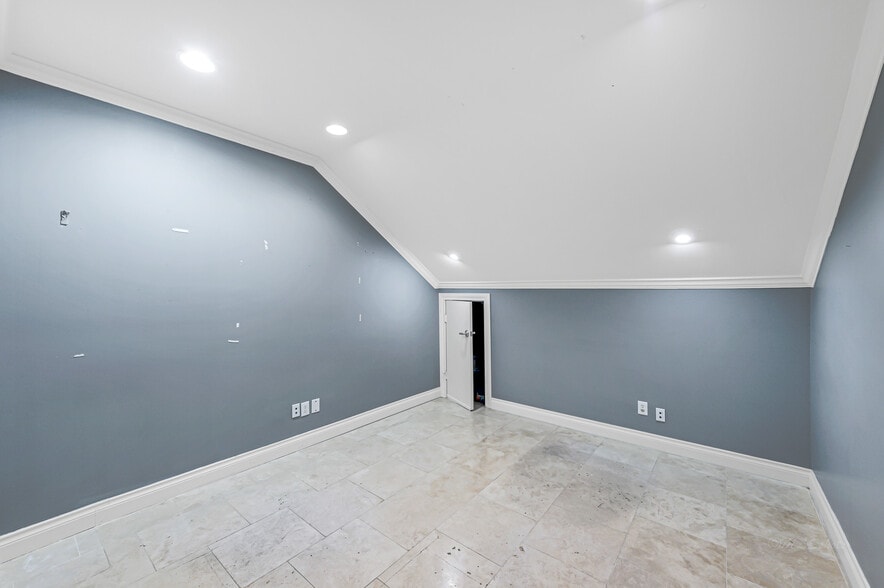 More Photos Of 607 Park Grove Dr, Katy Medical For Lease