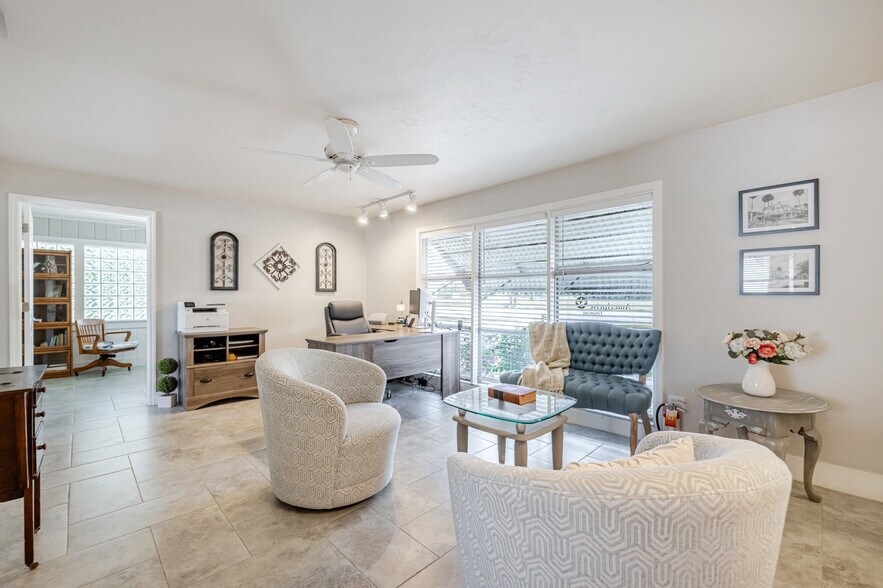 More Photos Of 164 Pondella Rd, North Fort Myers Office For Sale