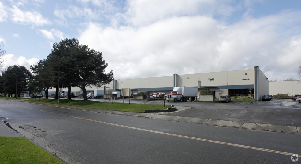 More Photos Of 19215-19221 66th Ave S, Kent Manufacturing For Lease