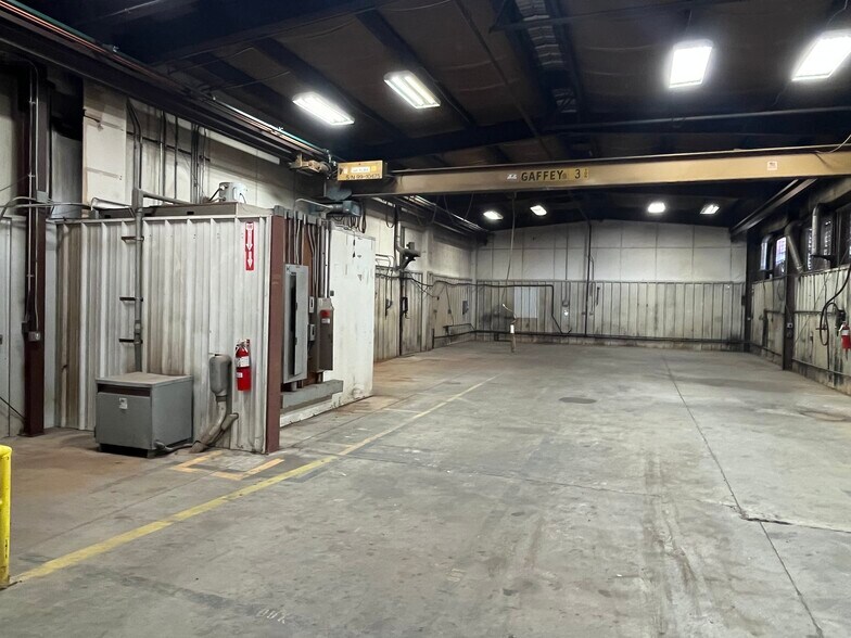 More Photos Of 3300 S Ann Arbor Ave, Oklahoma City Manufacturing For Sale