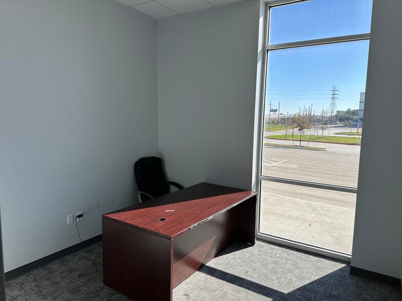 More Photos Of Beltway 8 & SH 249, Houston Unknown For Lease