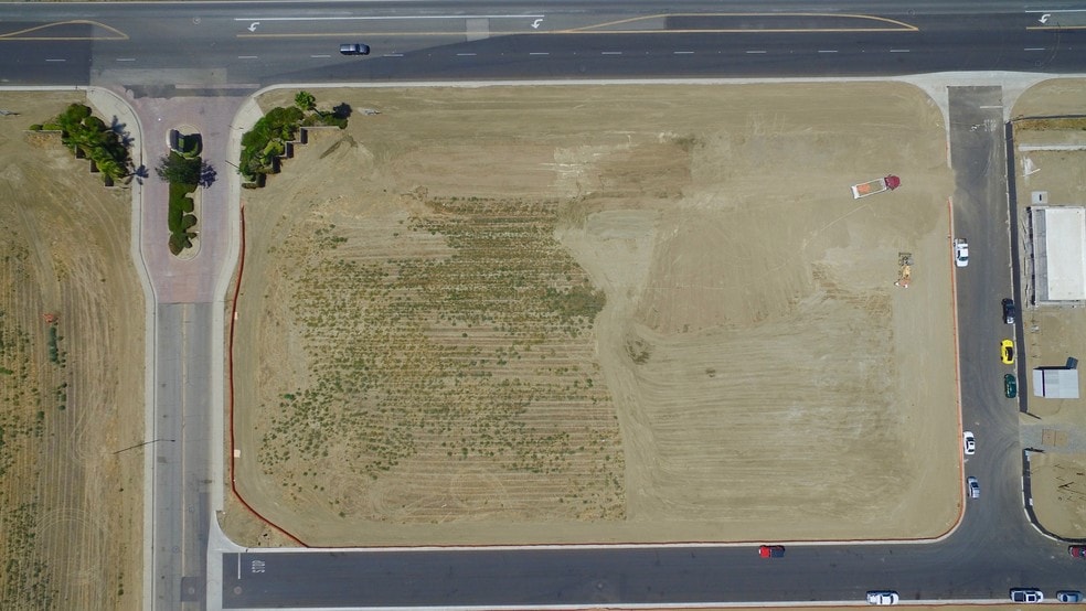 More Photos Of Warren Rd & Auto Mall Dr, Hemet Land For Sale
