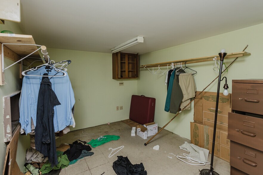 More Photos Of 470 N Seneca St, Wichita Warehouse For Sale