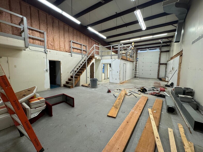 More Photos Of 12 Plains Rd, Essex Warehouse For Lease