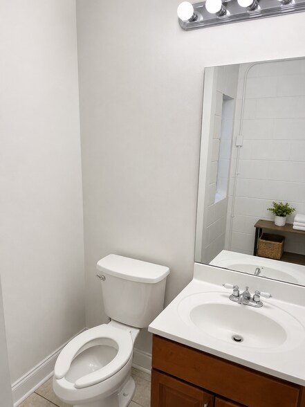 More Photos Of 9013 W Grand Ave, River Grove Office Residential For Lease
