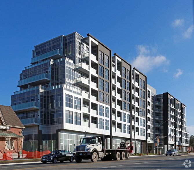 More Photos Of 8763 Bayview Ave, Richmond Hill Apartments For Sale