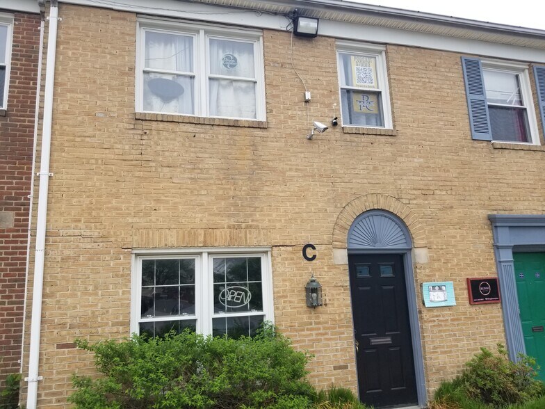 More Photos Of 4700 Stamp Rd, Marlow Heights General Retail For Lease