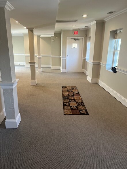 More Photos Of 64R Main St, New Canaan Office For Lease