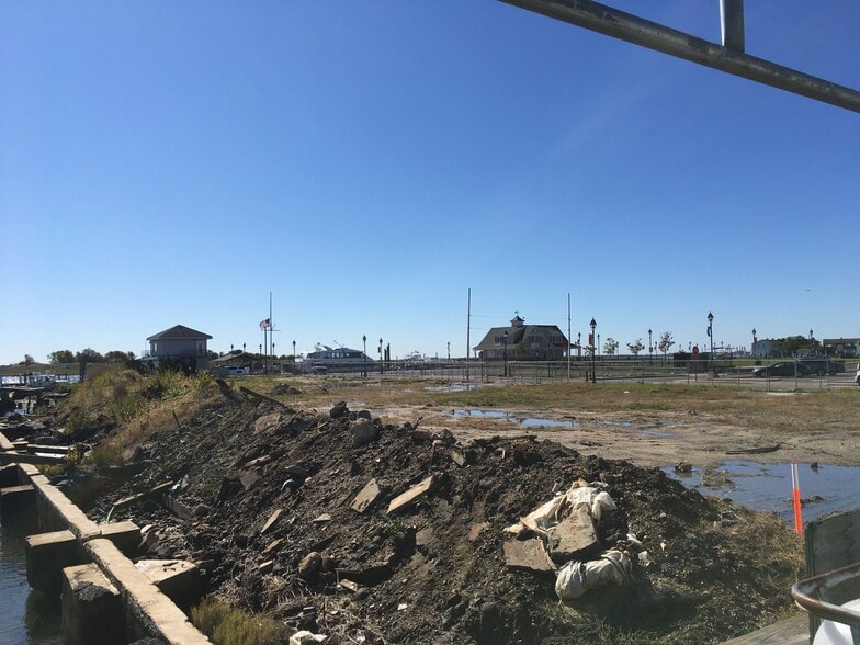 More Photos Of 377 Woodcleft Ave, Freeport Storefront Retail Residential For Sale