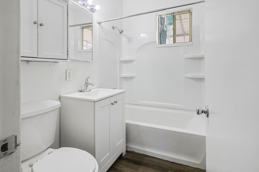 More Photos Of 303 Tin St, Henderson Office Residential For Sale