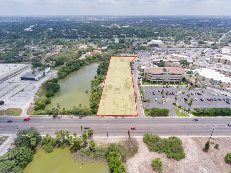 More Photos Of 864 Central Blvd, Brownsville Medical For Sale
