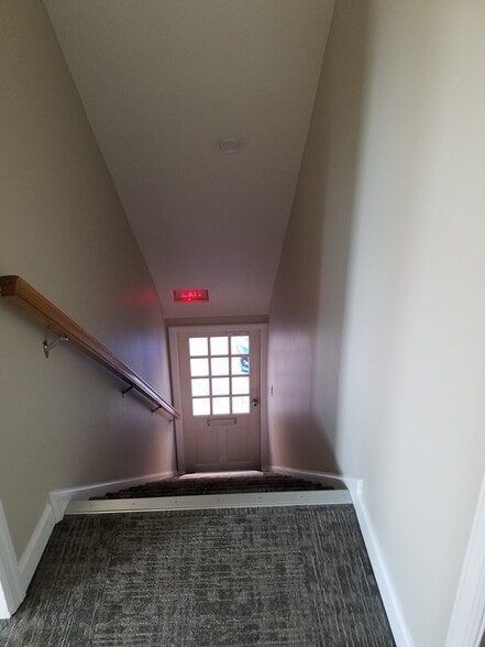 More Photos Of 425-427 Cochran Rd, Pittsburgh Office For Sale