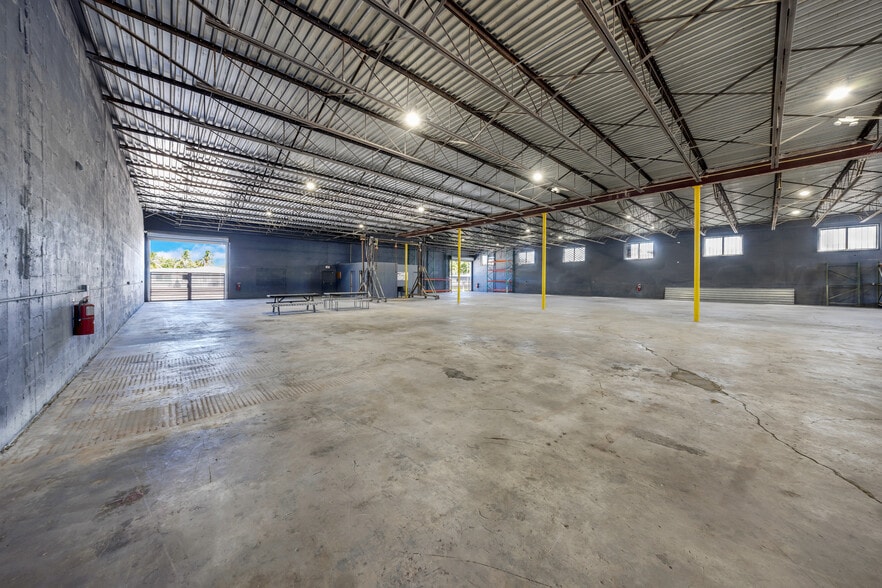 More Photos Of 2450-2460 NW 151st St, Miami Warehouse For Lease