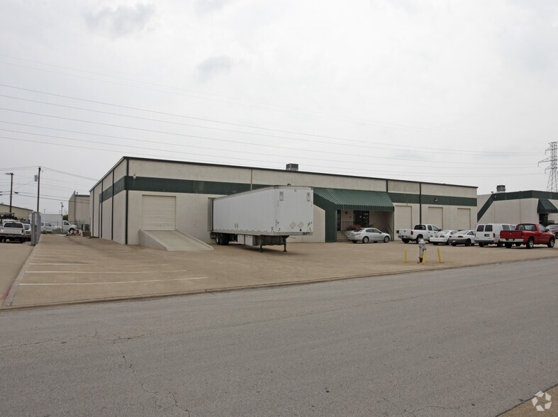 Primary Photo Of 7339-7341 Tower St, Richland Hills Warehouse For Lease