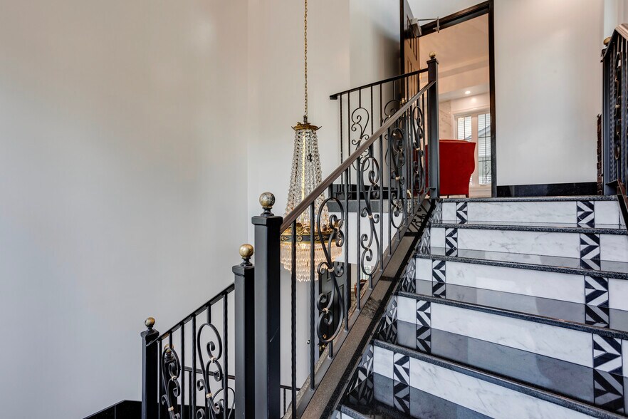 More Photos Of 11833 102 Ave NW, Edmonton Medical For Sale