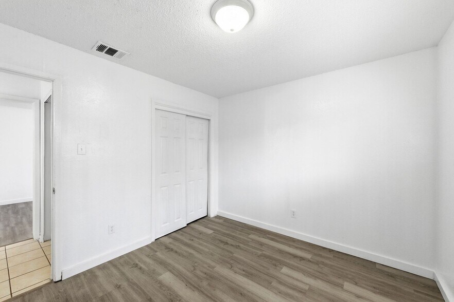 More Photos Of 5619 Jacaranda Dr, Austin Multifamily For Sale