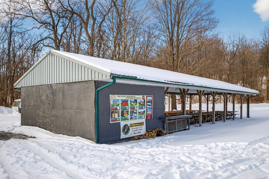 More Photos Of 2862 Guyanoga Rd, Branchport General Retail For Sale
