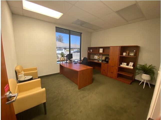 More Photos Of 609-611 N Akers St, Visalia Office For Lease