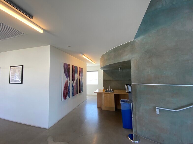 More Photos Of 5760-5780 W Jefferson Blvd, Los Angeles Office For Lease