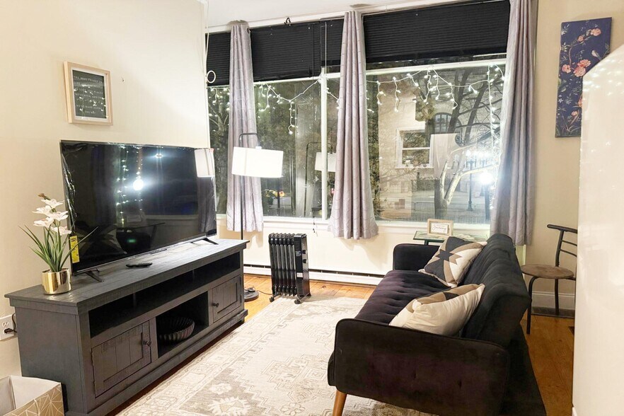 More Photos Of 54 James St, Albany Restaurant For Sale