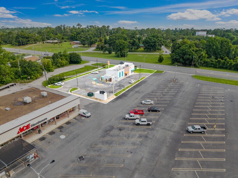 More Photos Of 801 W Base St, Madison Restaurant For Sale