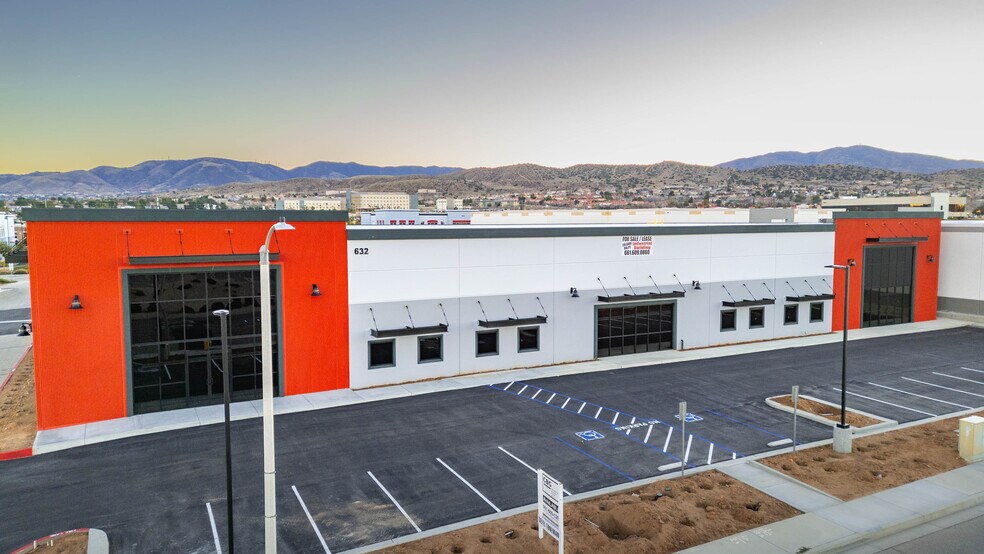 More Photos Of 632 Auto Center Dr, Palmdale Warehouse For Sale