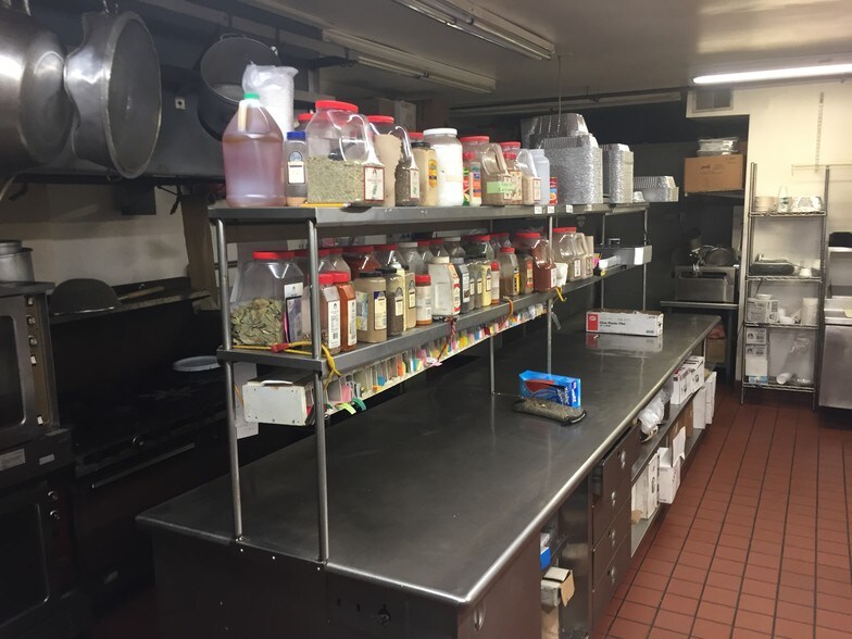 More Photos Of 7618 Madison St, Forest Park Storefront Retail Residential For Lease