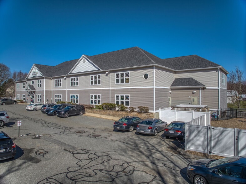 More Photos Of 443 W Lowell Ave, Haverhill Office For Lease