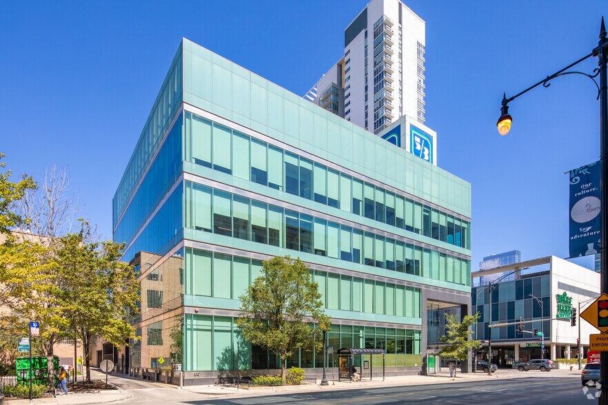 More Photos Of 800-810 W Madison St, Chicago Office For Lease