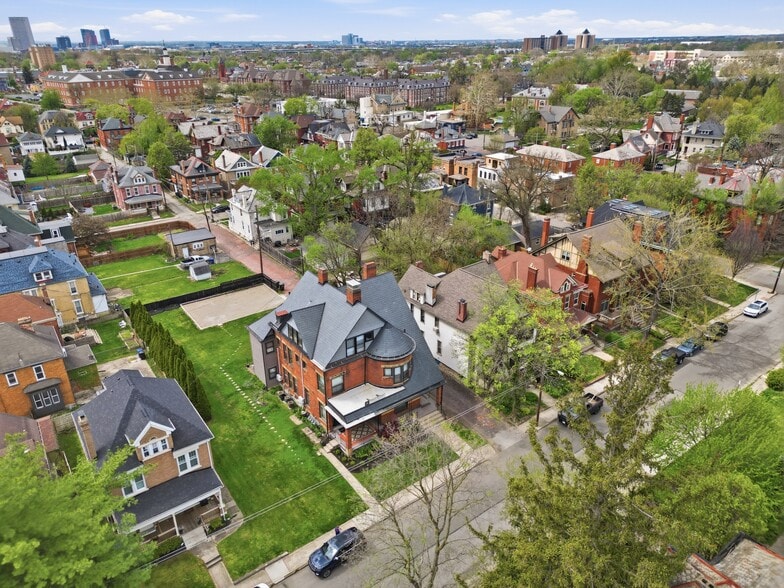 More Photos Of 83 Wilson Ave, Columbus Hospitality For Sale