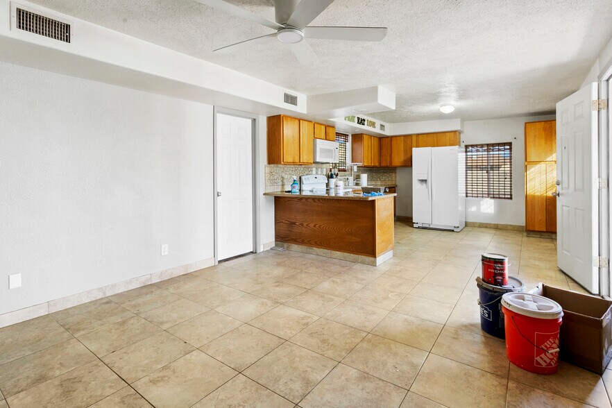 More Photos Of 349 N Royal Palm, Apache Junction Manufactured Housing Mobile Home Park For Sale