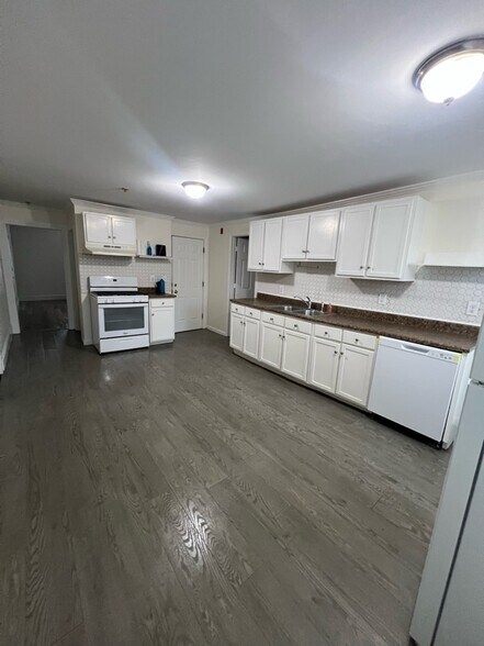 More Photos Of 11-15 Lilley Ave, Lowell Apartments For Sale