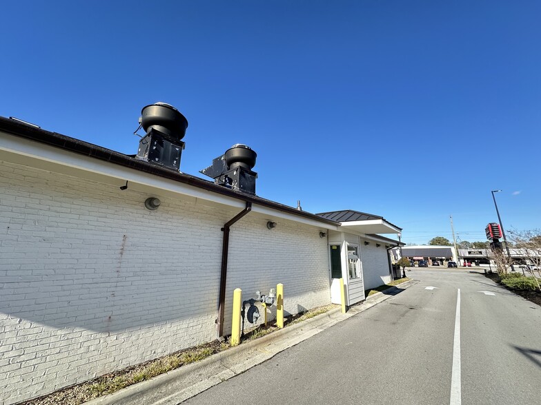 More Photos Of 1105 Gum Branch Rd, Jacksonville Fast Food For Lease