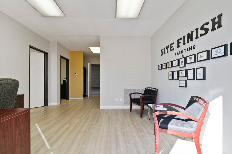 More Photos Of 2544-2578 Southwell Rd, Dallas Unknown For Lease
