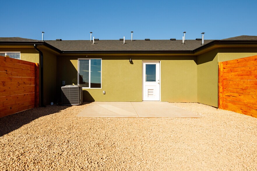 More Photos Of 5120 E Grande Vermillion Ave, Kanab Apartments For Sale