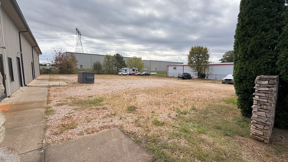 More Photos Of 265 Pitt Rd, Mooresville Warehouse For Sale