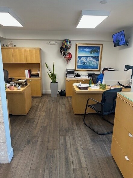 More Photos Of 16115 SW 117th Ave, Miami Showroom For Sale