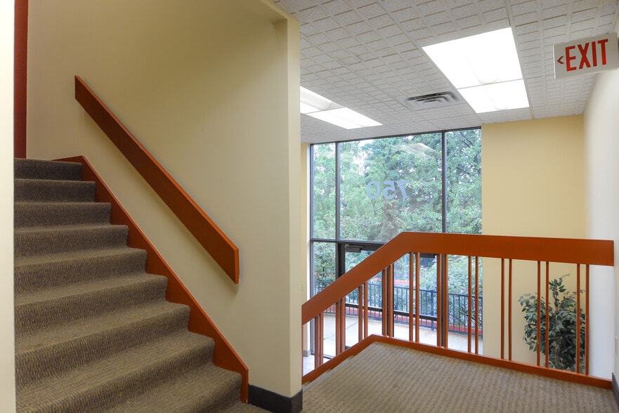 More Photos Of 750 W 2nd Ave, Anchorage Office For Lease