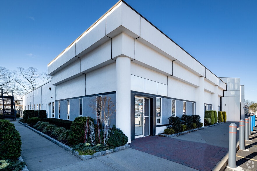 More Photos Of 146 Manetto Hill Rd, Plainview Medical For Lease