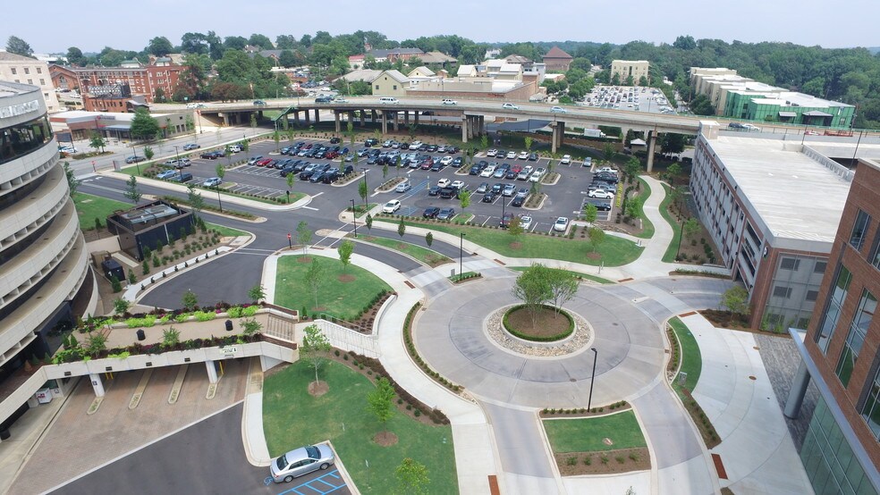 More Photos Of 300 E McBee Ave, Greenville Medical For Lease