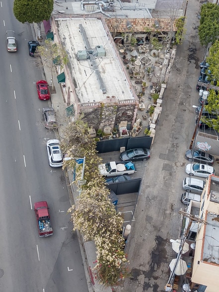 More Photos Of 8435 Melrose Ave, West Hollywood Storefront For Lease