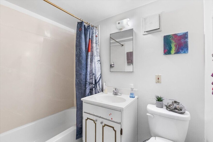 More Photos Of 2835 Anza St, San Francisco Apartments For Sale