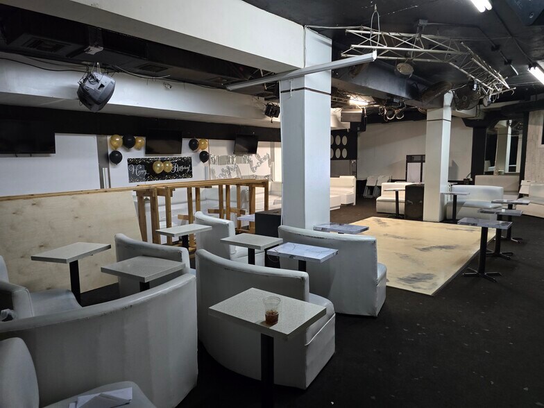 More Photos Of 6045-6051 SW 8th St, Miami Storefront Retail Residential For Lease