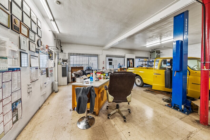 More Photos Of 125 N Holly St, Medford Auto Repair For Sale