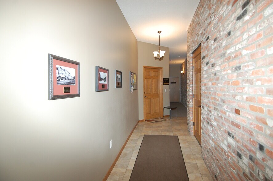 More Photos Of 217 8th Ave, Wellman Medical For Lease