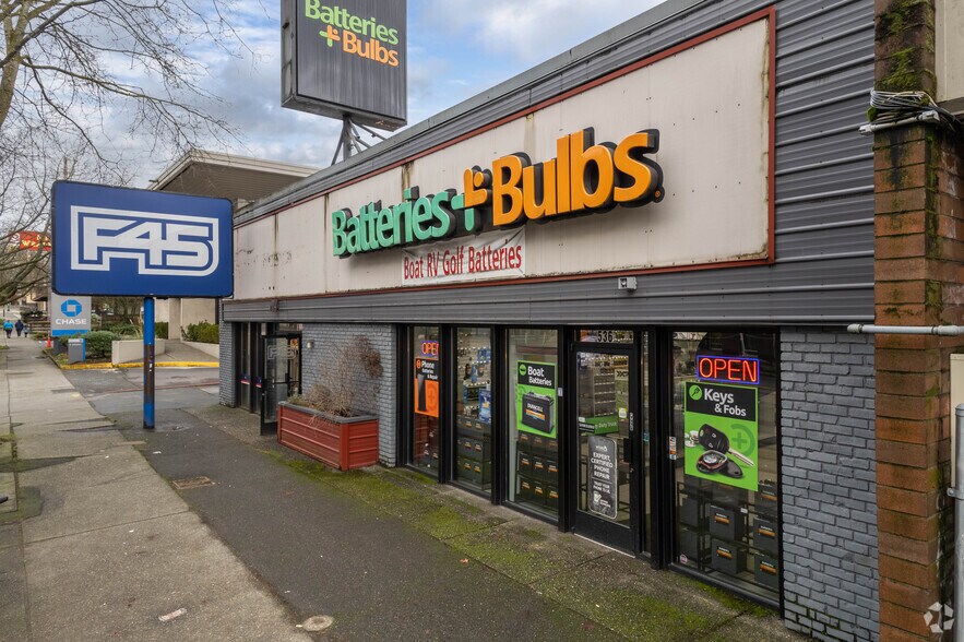 More Photos Of 534-536 NE Northgate Way, Seattle General Retail For Lease