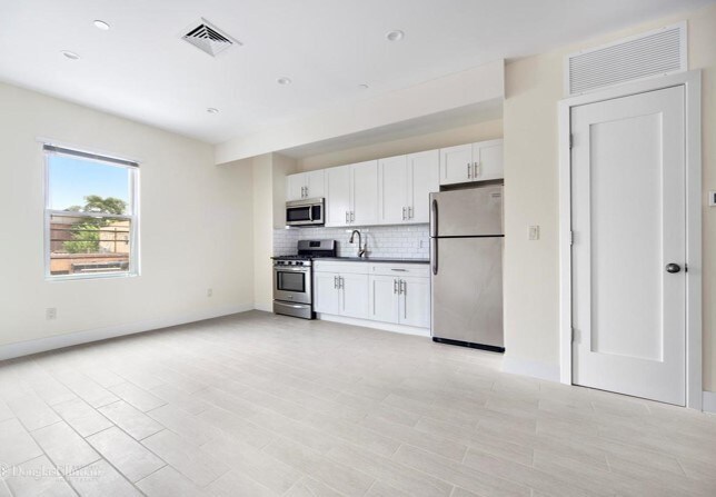 More Photos Of 31-01 21st St, Long Island City Apartments For Sale